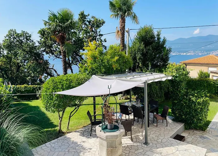 Creska Iv アパート